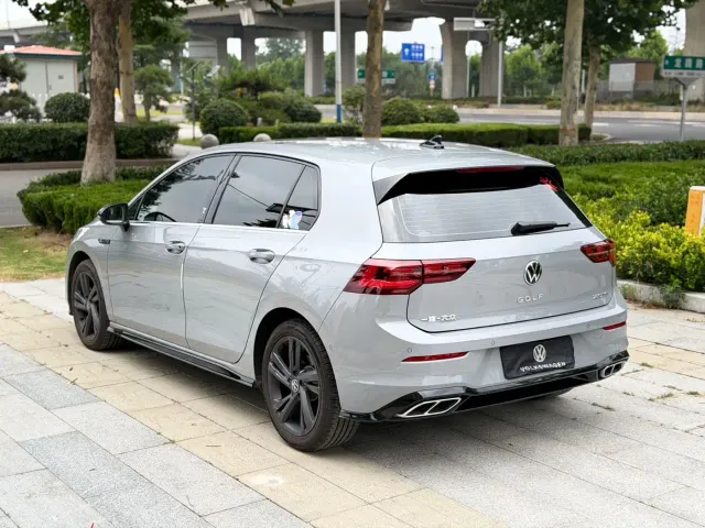 Volkswagen Golf — Фото автомобиля 6