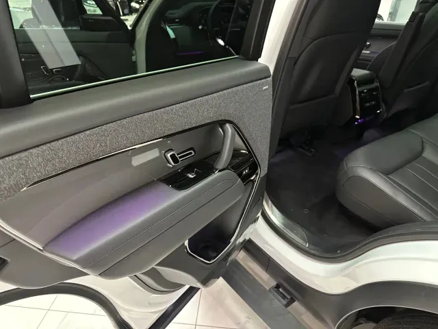 Land Rover Range Rover Sport — Фото автомобиля 9