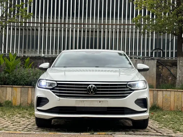 Volkswagen Lavida — Фото автомобиля 2