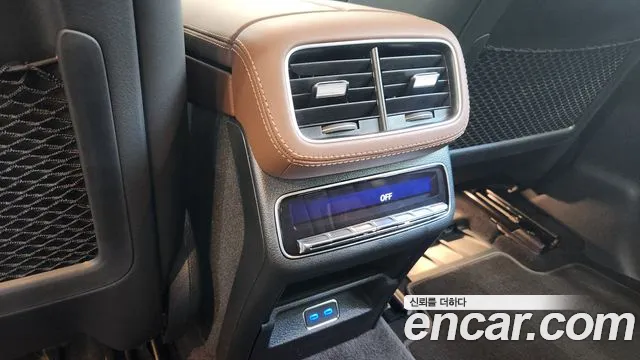 Mercedes-Benz GLE-Class — Фото автомобиля 17