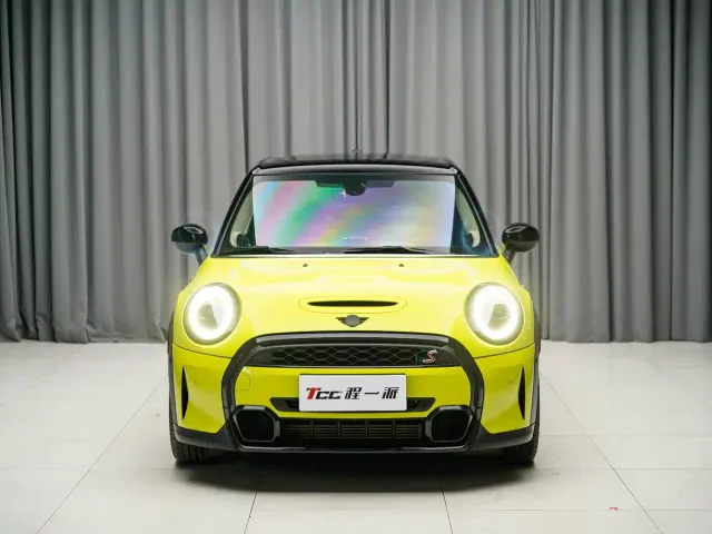 MINI Hatch — Фото автомобиля 2