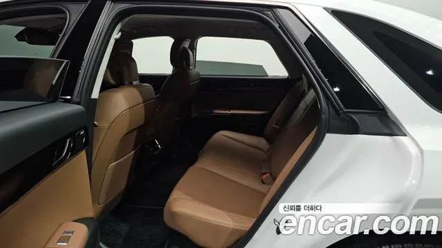 Hyundai Grandeur GN7 — Фото автомобиля 18