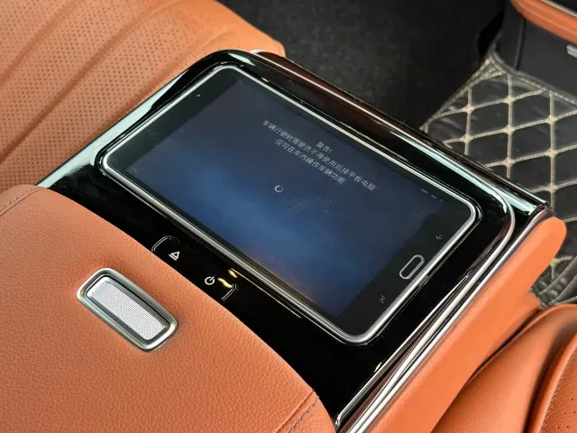 Mercedes-Benz S-Class — Фото автомобиля 13