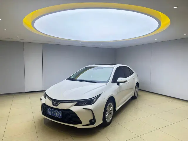Фотография автомобиля — Toyota Corolla