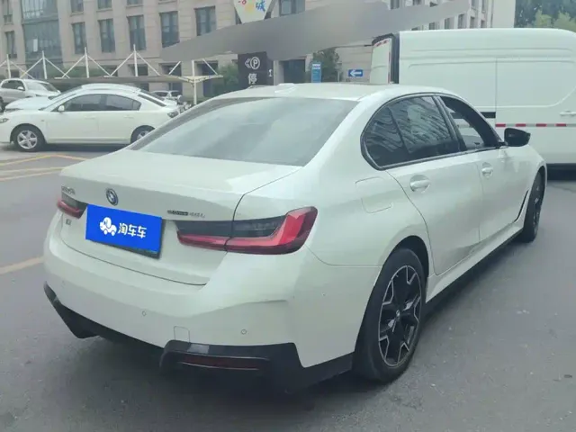 BMW i3 — Фото автомобиля 3