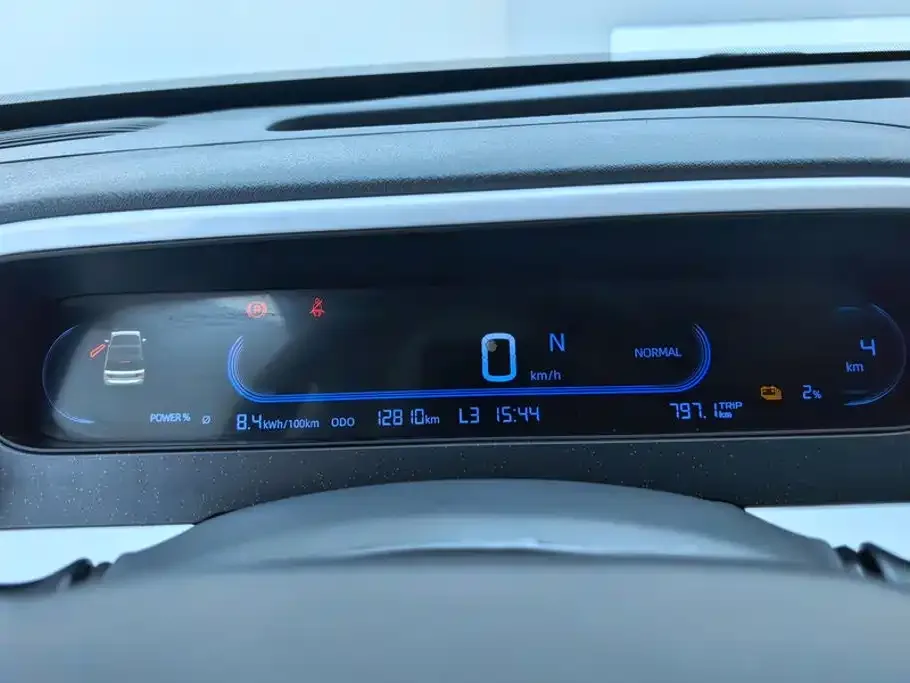 Geely Galaxy Panda 2025 Model Year 210km Panda Knight — Фото автомобиля 14