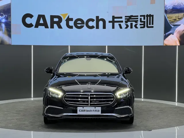 Mercedes-Benz E-Class — Фото автомобиля 2