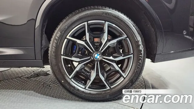 BMW X4 xDrive20i M Sport — Фото автомобиля 18