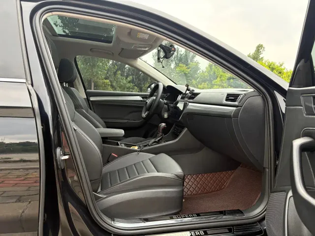 Skoda Superb — Фото автомобиля 17