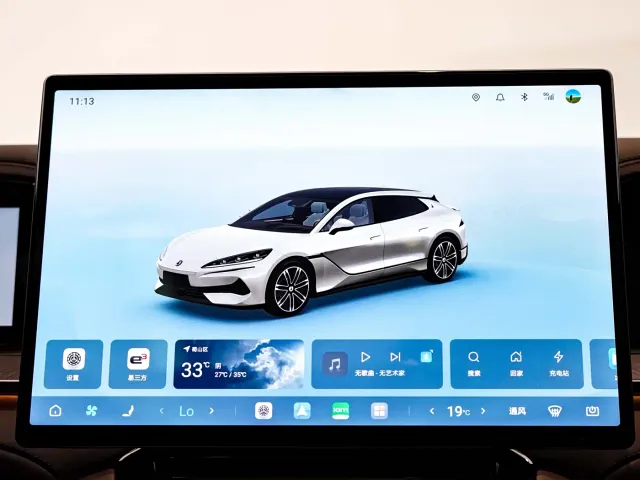 Denza Z9GT — Фото автомобиля 21