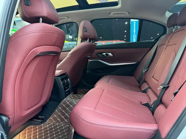 BMW 3 Series — Фото автомобиля 17