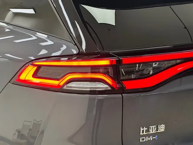 BYD Tang — Фото автомобиля 9
