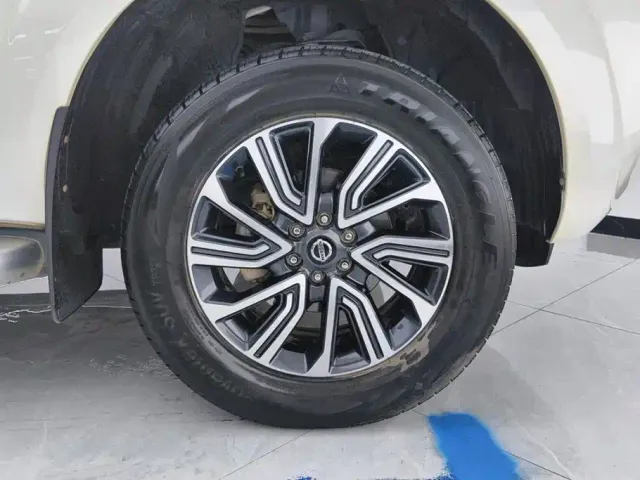 Nissan Terra — Фото автомобиля 6