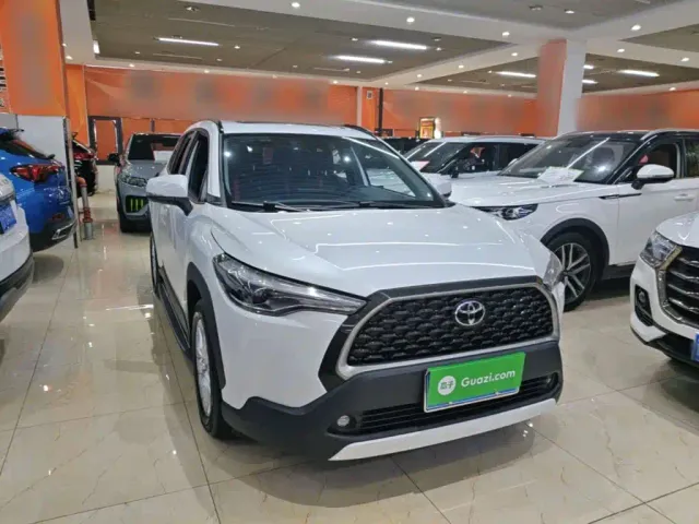 Toyota Corolla Cross 2022 2.0L Luxury Edition — Фото автомобиля 3
