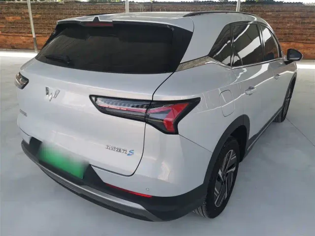 Wuling Starlight S — Фото автомобиля 4