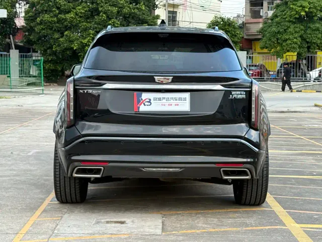 Cadillac XT5 — Фото автомобиля 8