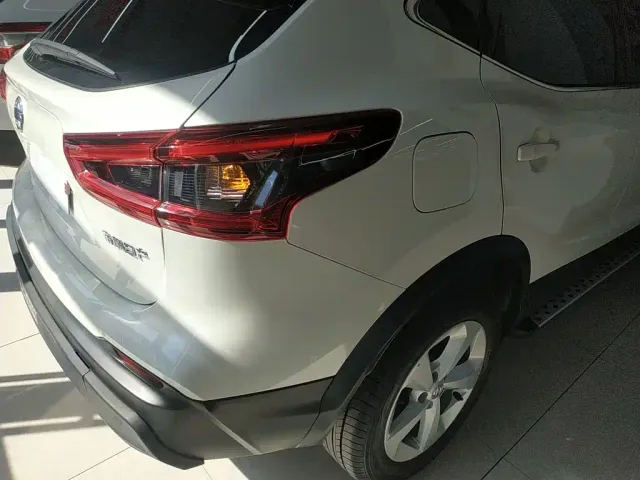 Nissan Qashqai — Фото автомобиля 7