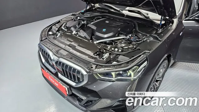 BMW 5-Series — Фото автомобиля 4