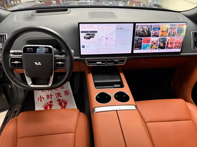 Li Auto L8 — Фото автомобиля 7