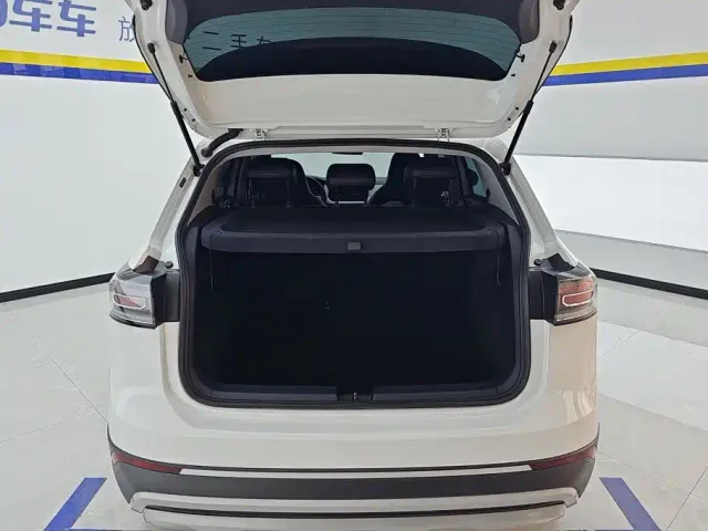 Volkswagen Tharu — Фото автомобиля 4
