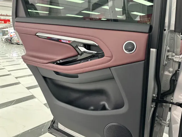Land Rover Range Rover Evoque — Фото автомобиля 17