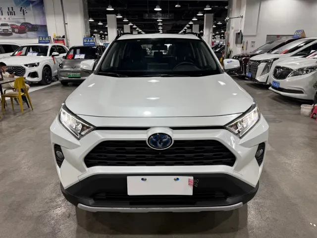 Фотография автомобиля — Toyota RAV4