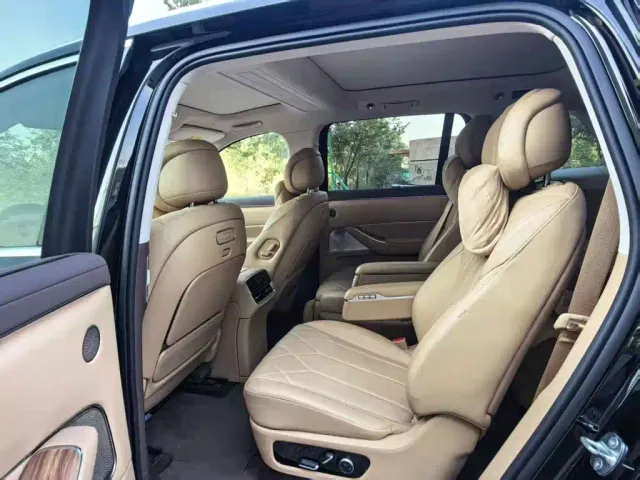 AITO Wenjie AITO M8 2025 Extended Range Ultra 53.4kWh 6-Seater — Фото автомобиля 8