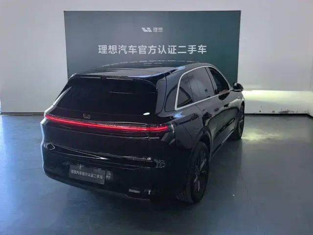 Li Auto L6 — Фото автомобиля 3