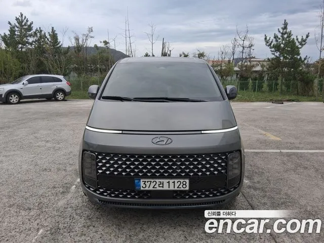 Фотография автомобиля — Hyundai Staria