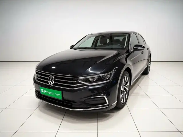 Фотография автомобиля — Volkswagen Magotan