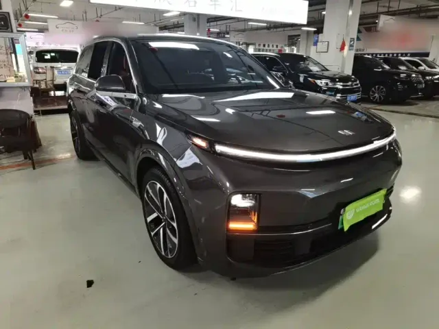 Li Auto L9 — Фото автомобиля 3