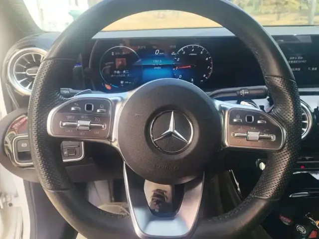 Mercedes-Benz A-Class — Фото автомобиля 15