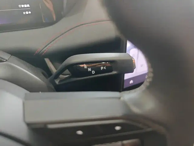 Xiaomi SU7 — Фото автомобиля 13