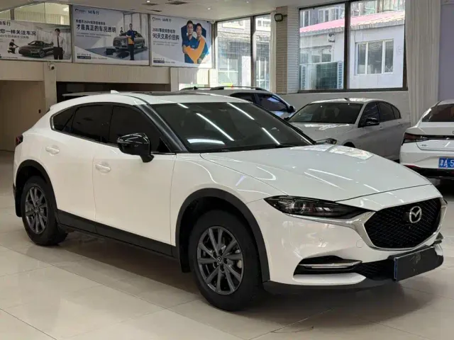 Mazda CX-4 — Фото автомобиля 3