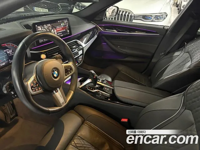 BMW 5 Series G30 — Фото автомобиля 12