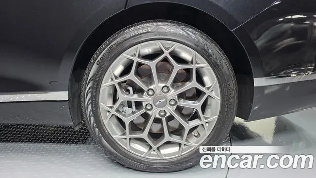 Genesis G80 RG3 — Фото автомобиля 6