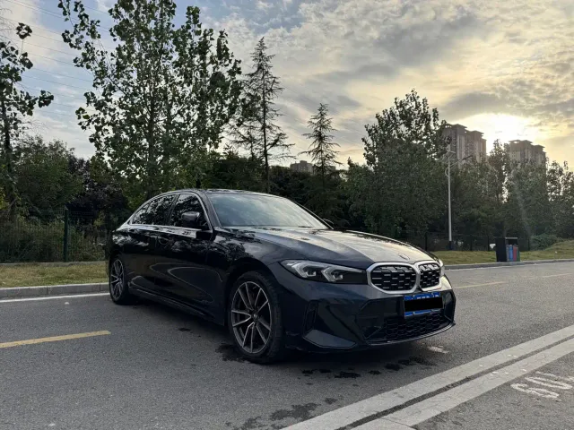 BMW 3 Series — Фото автомобиля 3