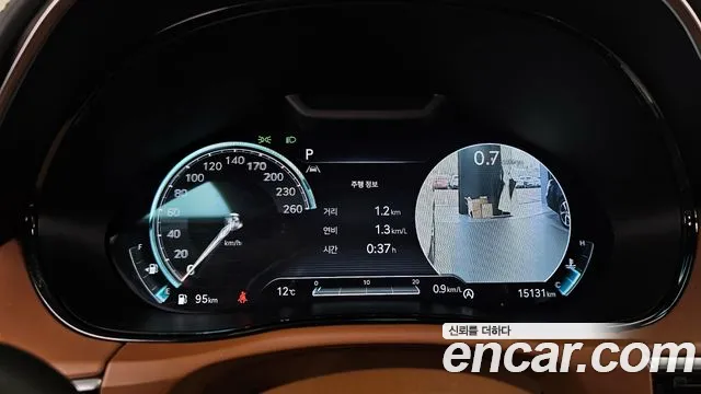 Genesis GV70 2.5T Бензин AWD — Фото автомобиля 8