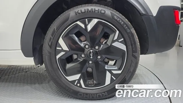 Kia Niro — Фото автомобиля 6