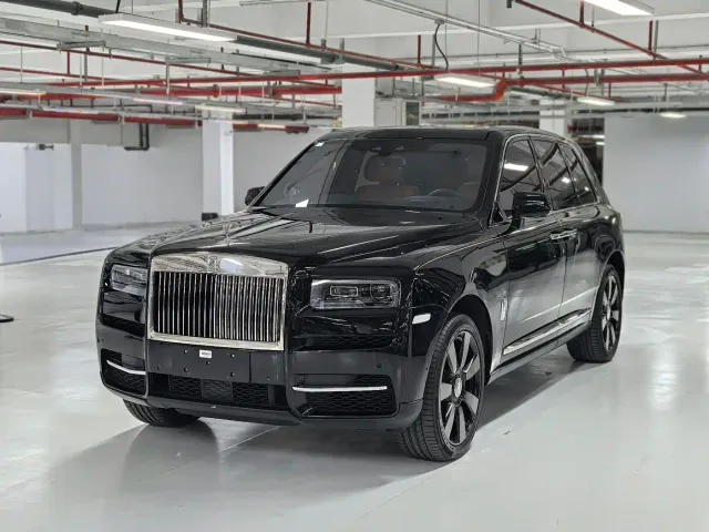 Фотография автомобиля — Rolls-Royce Cullinan