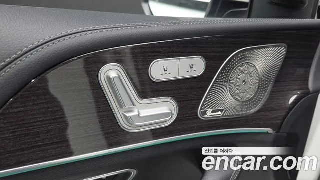 Mercedes-Benz GLE-Class — Фото автомобиля 30