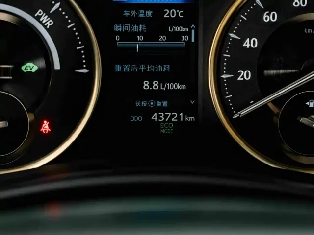 Toyota Alphard — Фото автомобиля 10