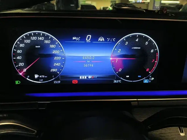 Mercedes-Benz GLE-Class — Фото автомобиля 4