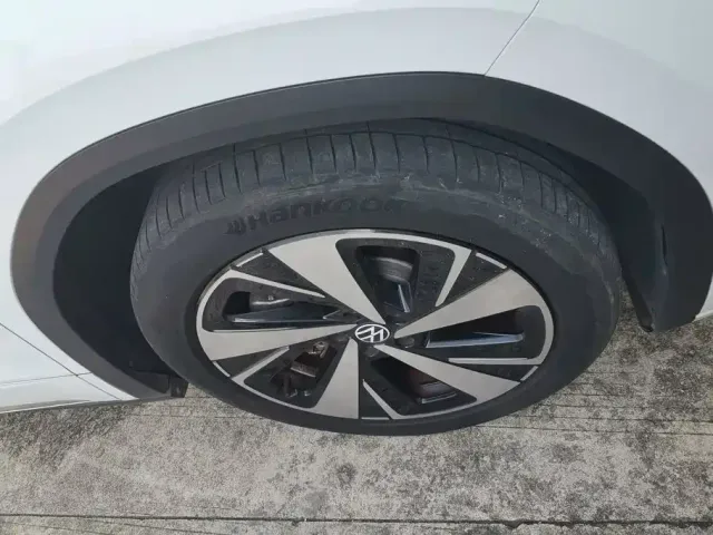 Volkswagen ID.6 X 2023 Upgraded Pure Long Range Edition — Фото автомобиля 6