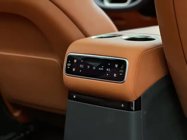 Li Auto Li Xiang L9 2024 Model Ultra — Фото автомобиля 14