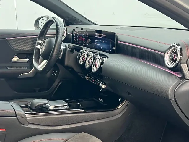 Mercedes-Benz A-Class — Фото автомобиля 10