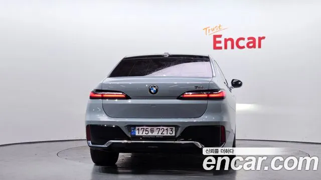 BMW 7-Series 7 серия (G70) 740i sDrive M Sport — Фото автомобиля 4
