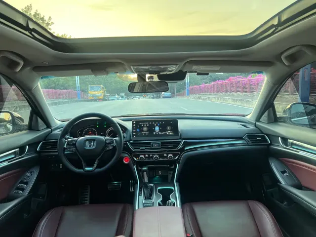 Honda Accord — Фото автомобиля 13