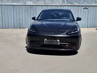 Arcfox Alpha S — Фото автомобиля 2