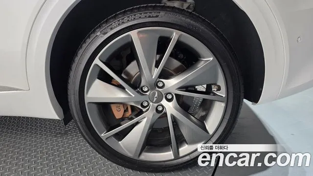 Genesis GV70 — Фото автомобиля 6